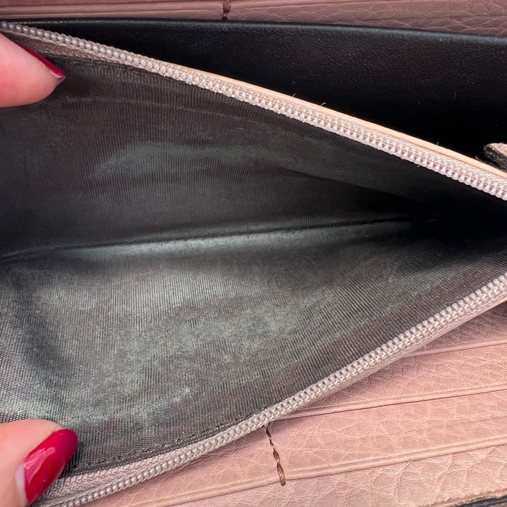 EUC GUCCI SOHO LEATHER LONG WALLET - Picture 5 of 8